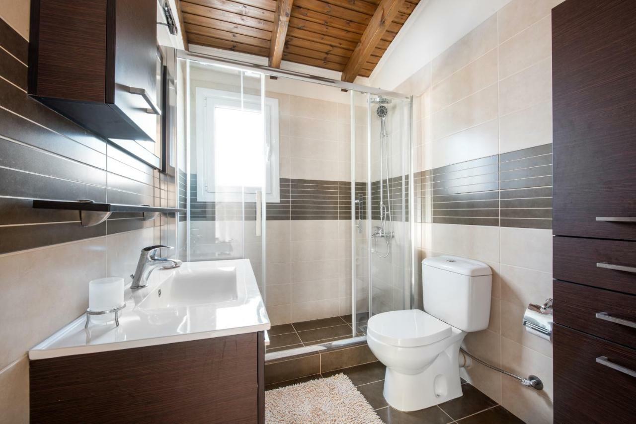 Apartmán Top Floor Modern Studio In Central Koropi Exteriér fotografie