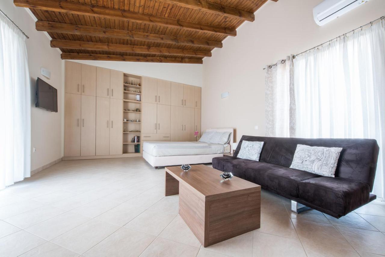 Apartmán Top Floor Modern Studio In Central Koropi Exteriér fotografie